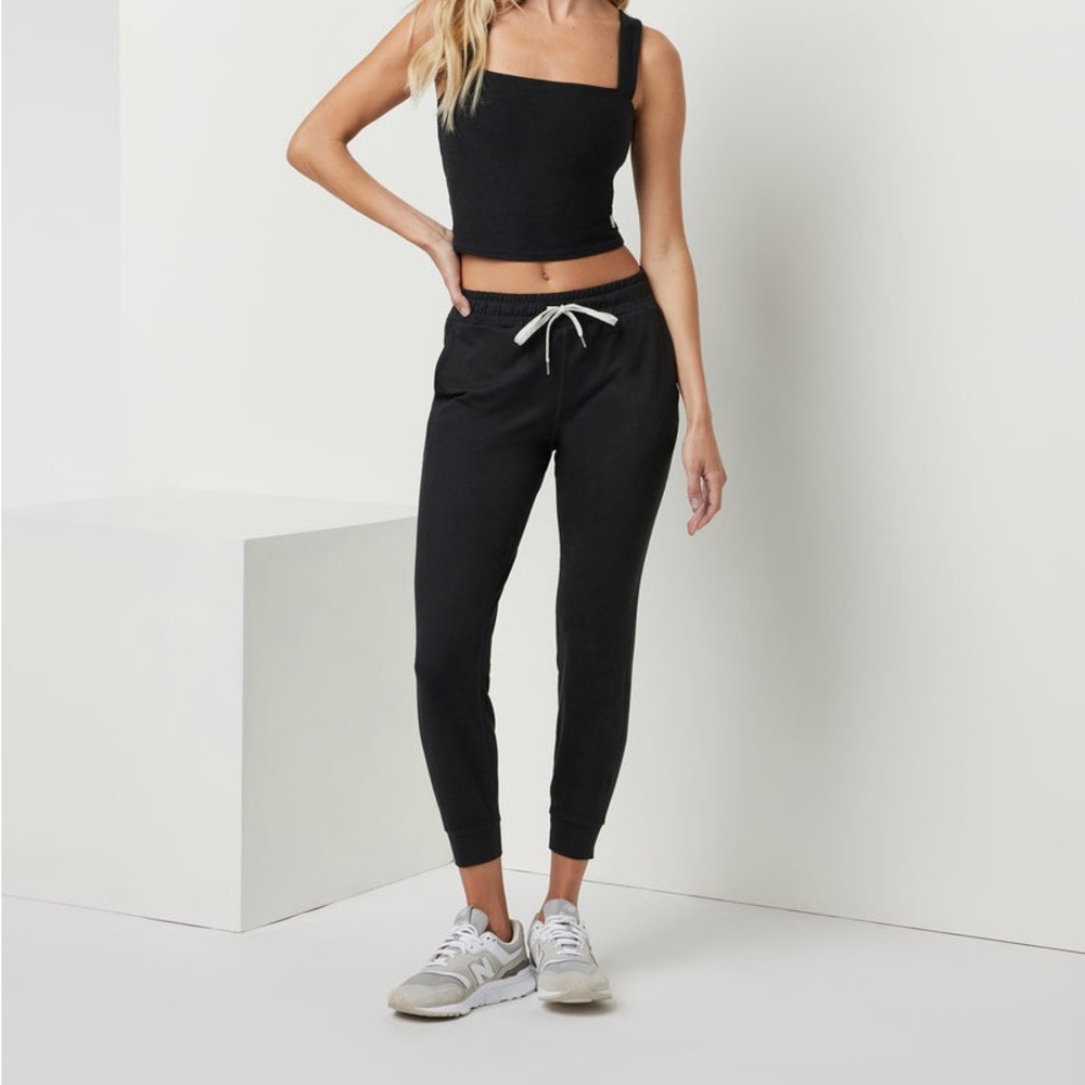 Vuori Performance Jogger Women's DreamKnit™ Joggers